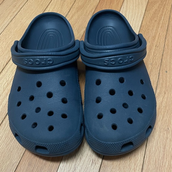 Men’s Crocs.  Excellent condition! Sold - Picture 4 of 4